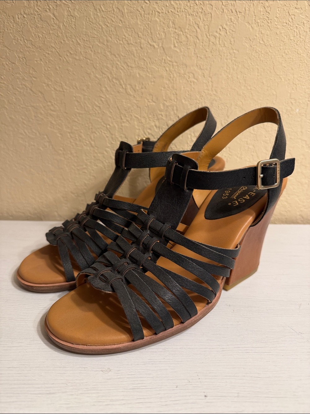 Kork-Ease Black Leather Wedge Sandals Sz 10